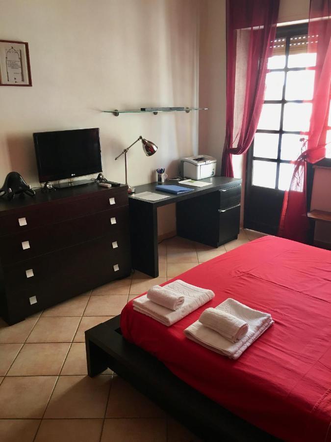 Casa Delfino - Appartamento Centro Storico A Due Passi Dalla Spiaggia & Mare, Porto & Ferrovia 奇维塔韦基亚 外观 照片