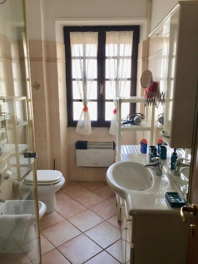 Casa Delfino - Appartamento Centro Storico A Due Passi Dalla Spiaggia & Mare, Porto & Ferrovia 奇维塔韦基亚 外观 照片